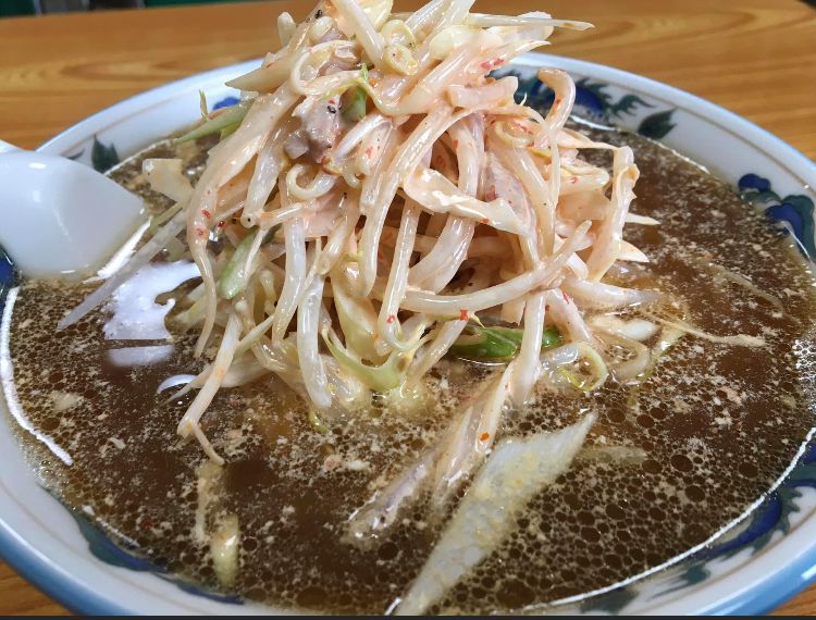 はい！小田部商店です！お得意様　東栄軒さんのピリ辛ネギマヨラーメン