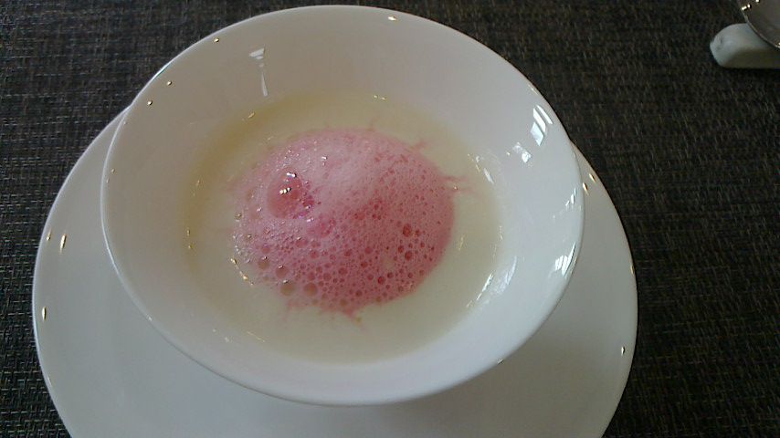 これ、な～～～～だ♪