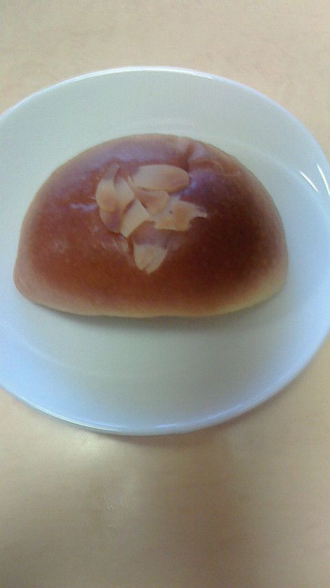 おーやのくりーむぱん