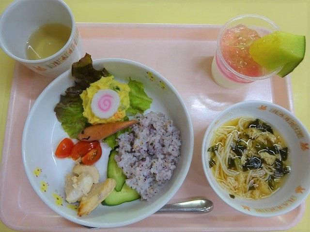 ６月のお楽しみ給食『あじさいランチ』『かめクッキー』