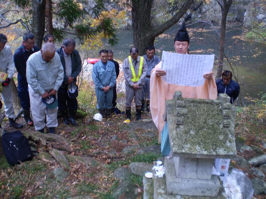 祠移転に伴う引越し祈願