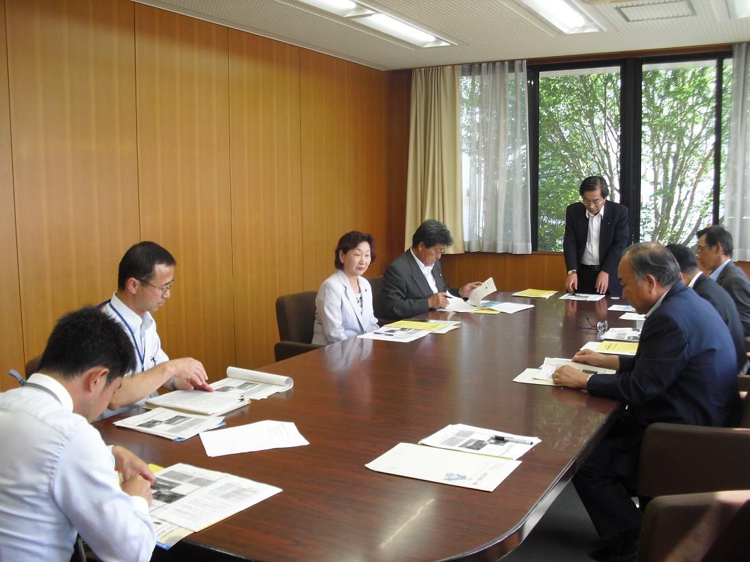 厚生委員会で視察へ