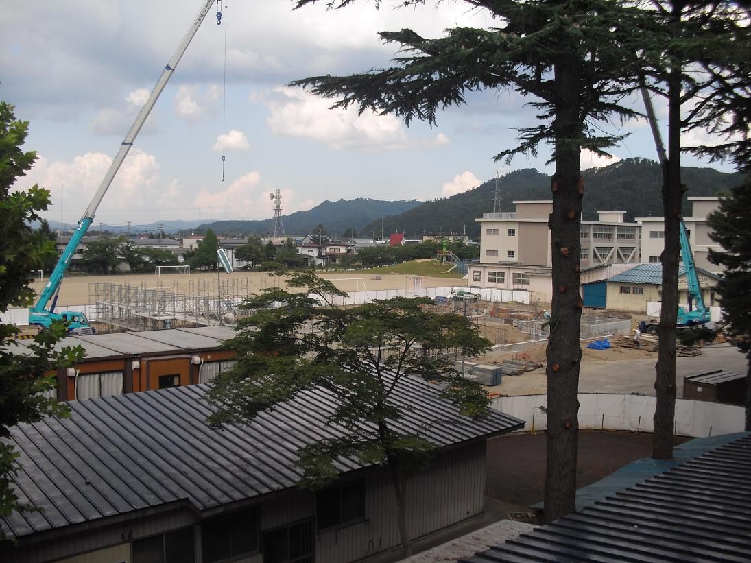 長小体育館の基礎工事が