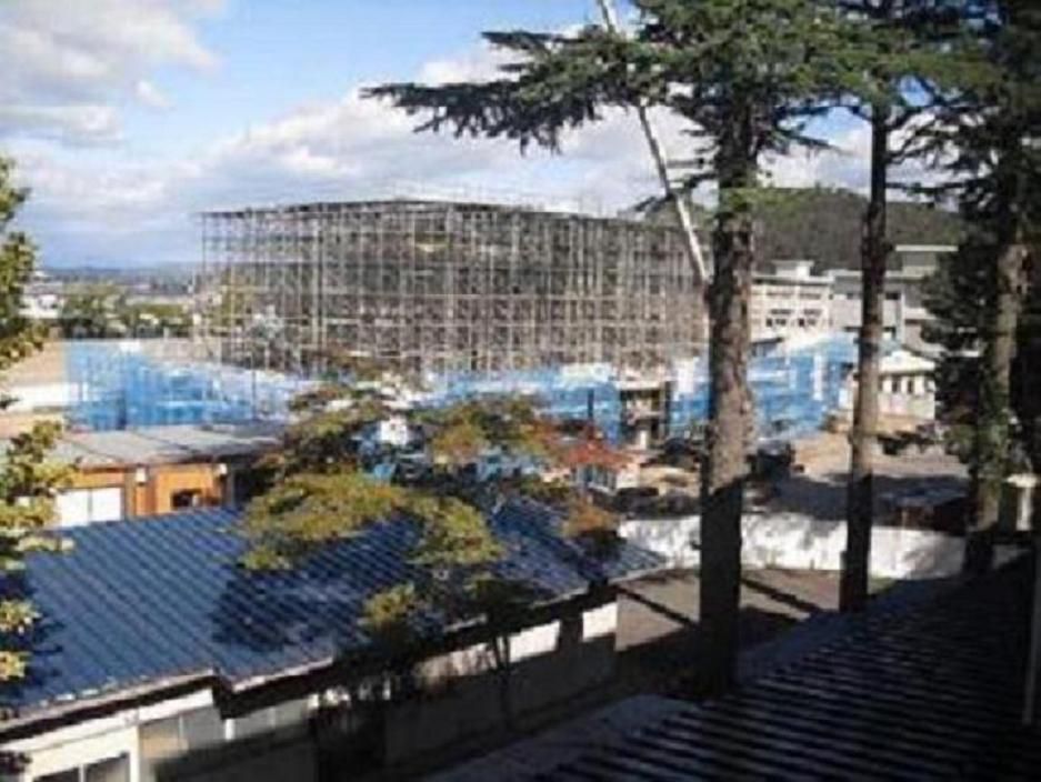 長井小学校体育館工事中