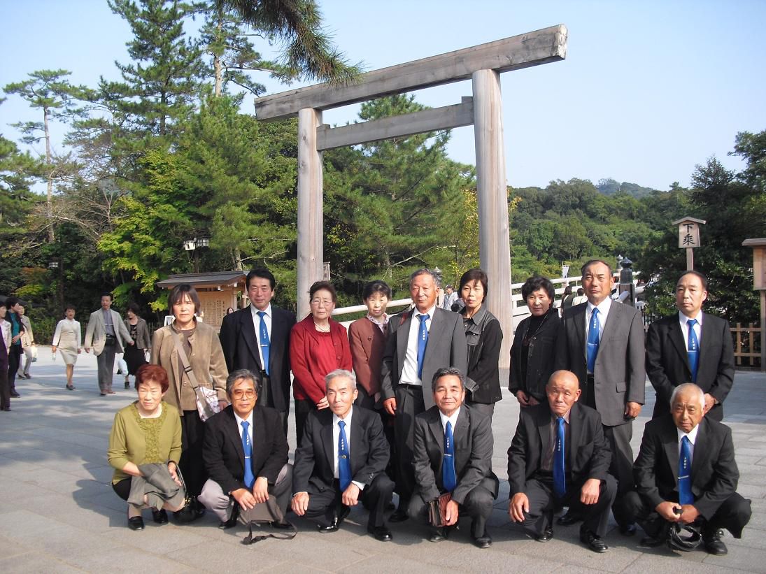盟友・仁右ェ門君（前列右から二人目）他界する。