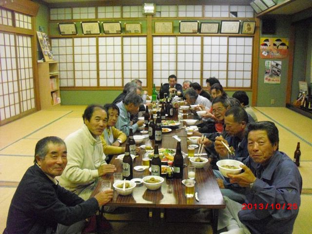 後援会・議会報告と芋煮会