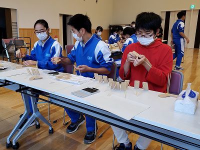 「新型コロナウィルス退散祈願！木札作りを実施しました」
