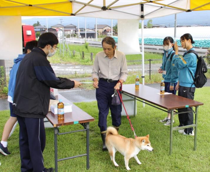 （遊佐町）「くじら」の活動報告④ 10/1『ゆざ町 でこワン・でこニャンまつり』ボランティア