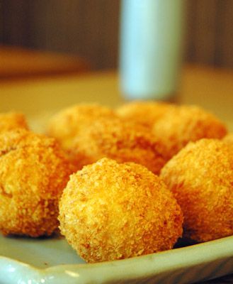 秘伝大豆のコロッケ『秘伝玉』