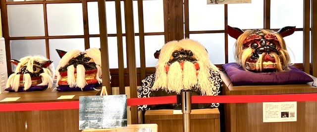 中学生による獅子頭展開幕