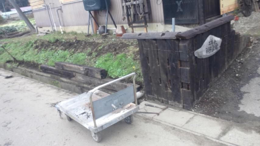 枕木土木(どぼく)作業