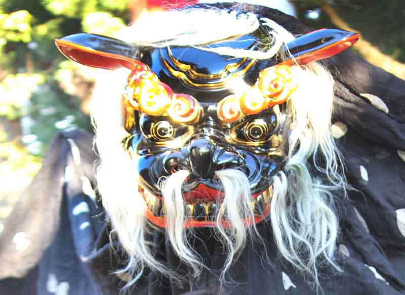 白鷹町西高玉稲荷神社の獅子舞