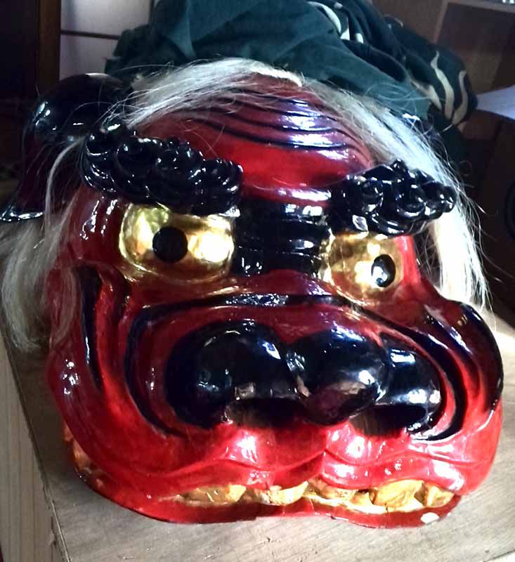 山形市六椹八幡神社の獅子頭