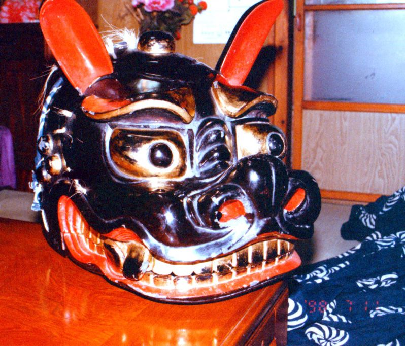 朝日町杉山の雌獅子