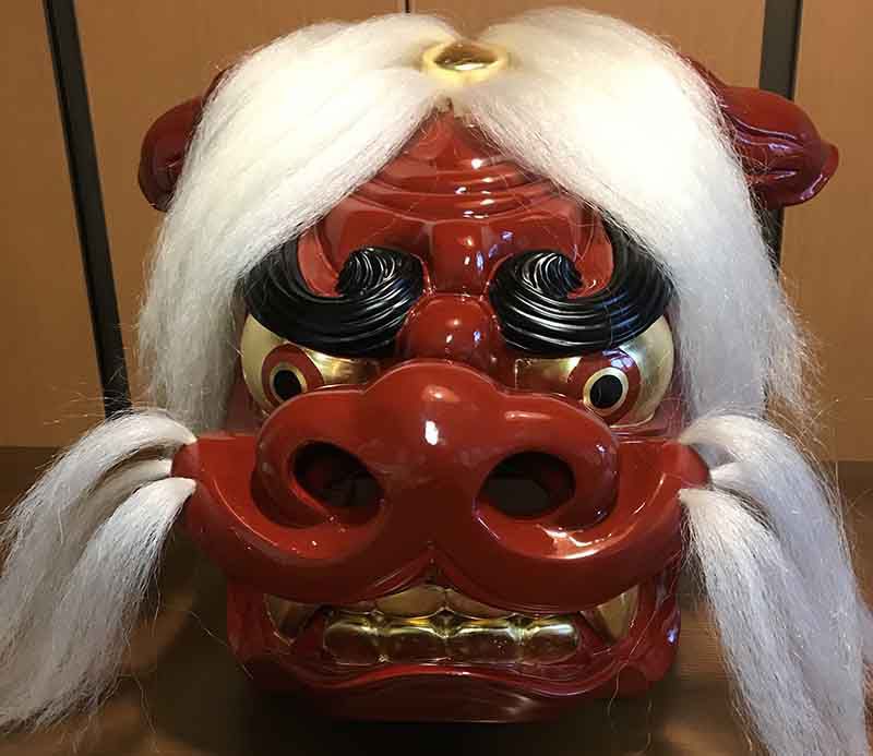 下山の新獅子頭検分