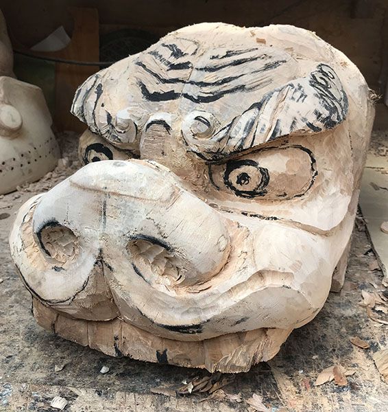 獅子彫り開始
