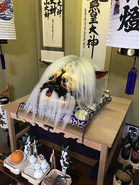 飯沢家の獅子頭納品
