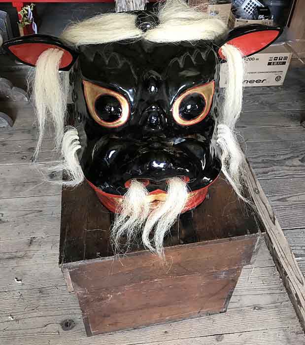今泉稲荷神社の獅子頭拝見
