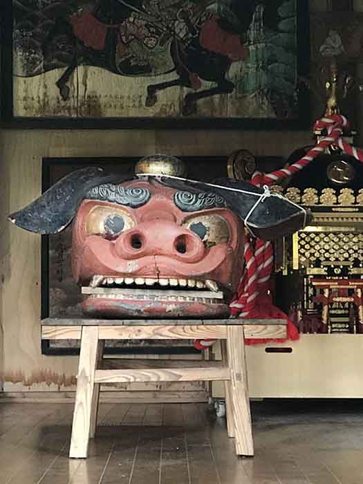 米沢簗沢八雲神社の巨大獅子頭