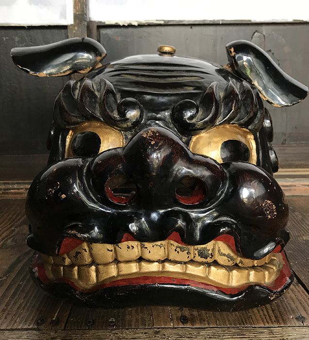 白鷹町黒瀧神社の獅子頭