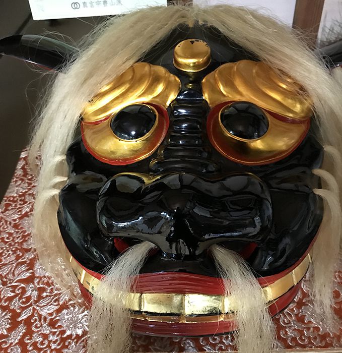 飯豊町萩生の恩徳寺石現文殊の獅子頭
