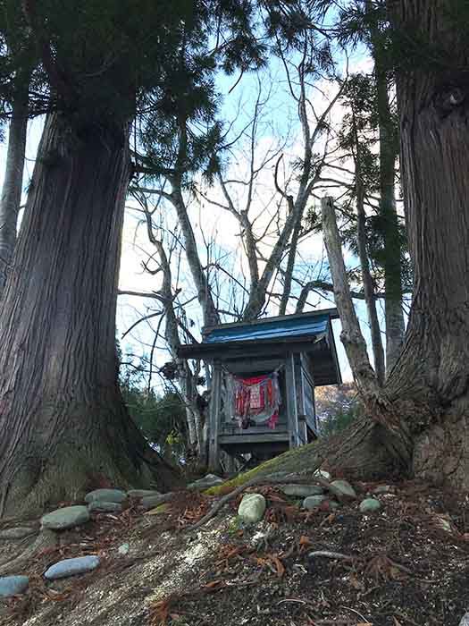飯豊町広河原養蚕神社
