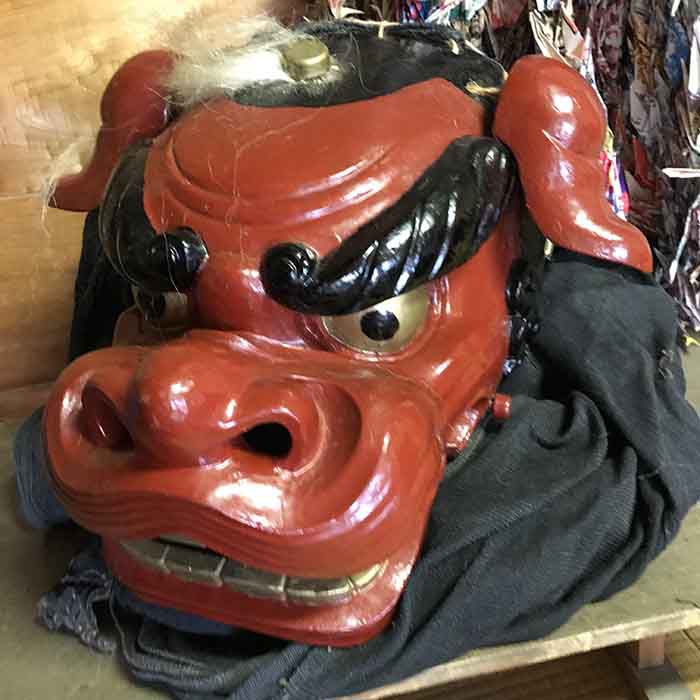 西大塚皇大神社の獅子頭
