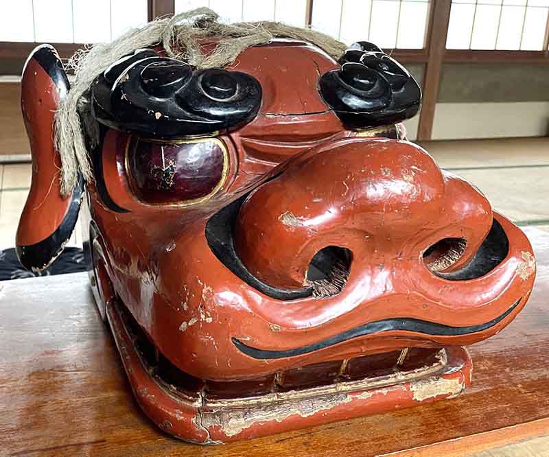 朝日町大舟木の熊野神社の獅子頭