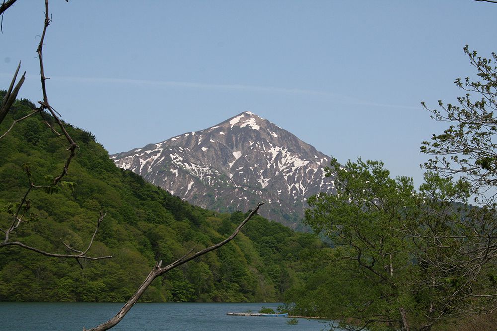 道真公の無念を晴らす朝日嶽修験 祝瓶山（いわいがめやま）