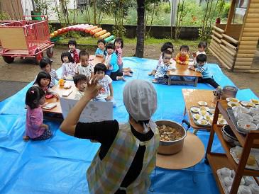 秋の風物詩・・・芋煮会を楽しみました！