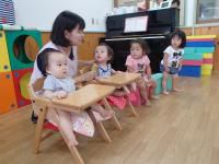 8月生まれのお友だちのお誕生会をしました。