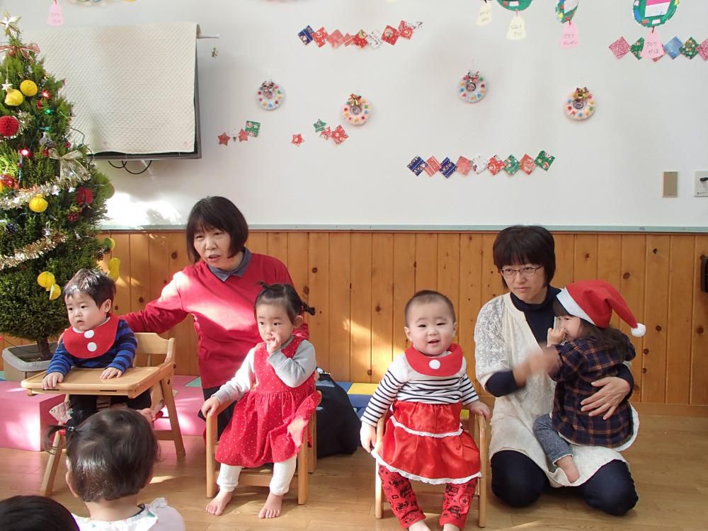 クリスマス誕生会でお祝いしました