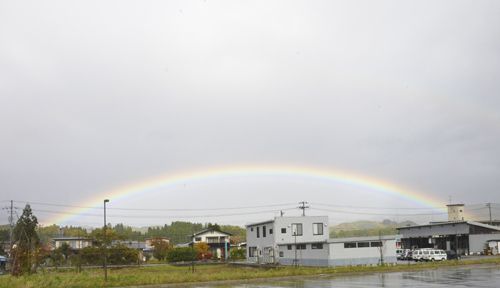 虹が！