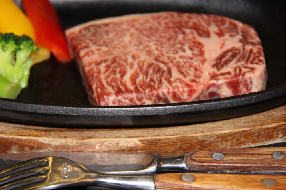 冬限定・田中屋「飯豊産米沢牛」ステーキランチが　なんと２，５００円で召し上がれますょ。