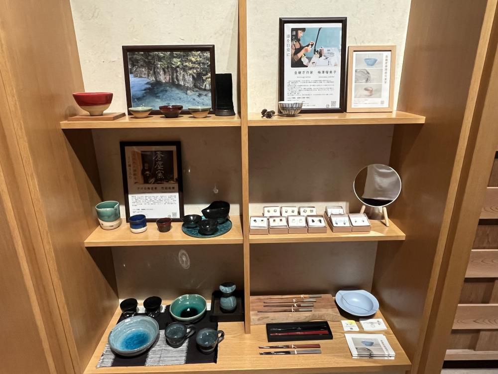 『ご縁が繋がり、新たな一歩、だいこんの花で展示会』