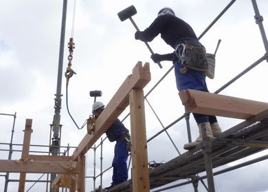 【泉崎Ⅰさんの家】 電動クレーンで建方