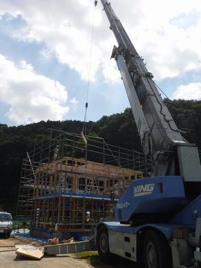 【白河市結城・ドミノＮ邸 】 炎天下の建方作業
