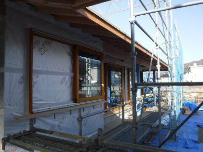 【福島市渡利・I邸／伊礼智設計室】 性能よく操作性も良い、木製サッシ