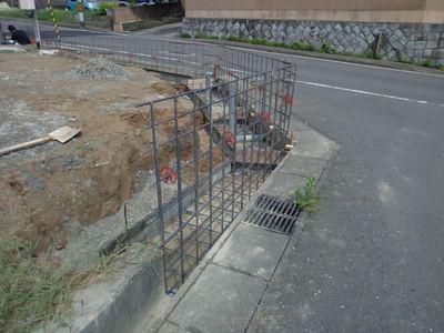 「郡山市七ツ池町・シンプルノートＳ邸」敷地外周部の擁壁