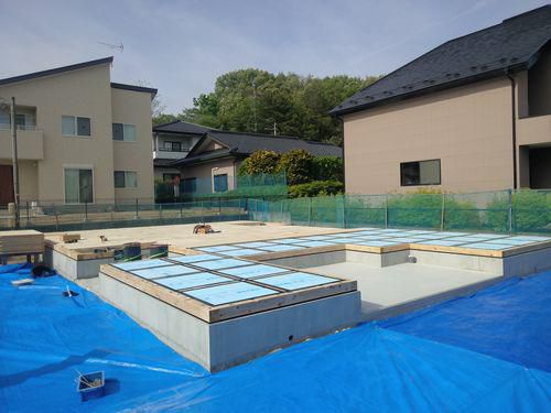 「須賀川市花の里・シンプルノートＭ邸」 快晴の中の土台入れ