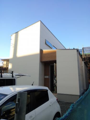 「須賀川市和田道・シンプルノートＨ邸」建物まわりの足場解体完了！