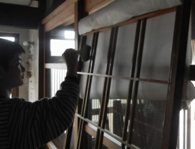 里山日記・・・年末大掃除で障子の張替え