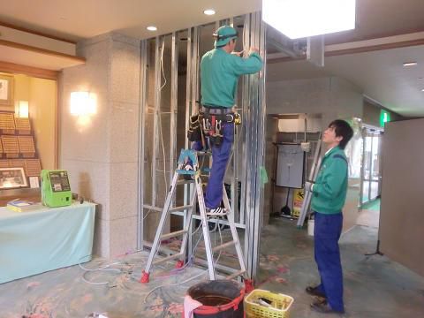 ロビーに喫煙室ができます♪