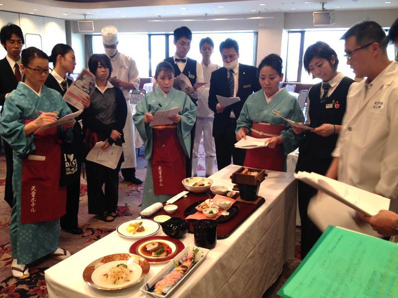 忘年会プランの料理勉強会を行いました♪
