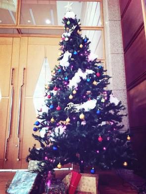 クリスマスツリー飾っております♪