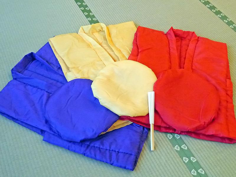 【長寿祝い】赤黄紫のちゃんちゃんこ貸し出ししています♪