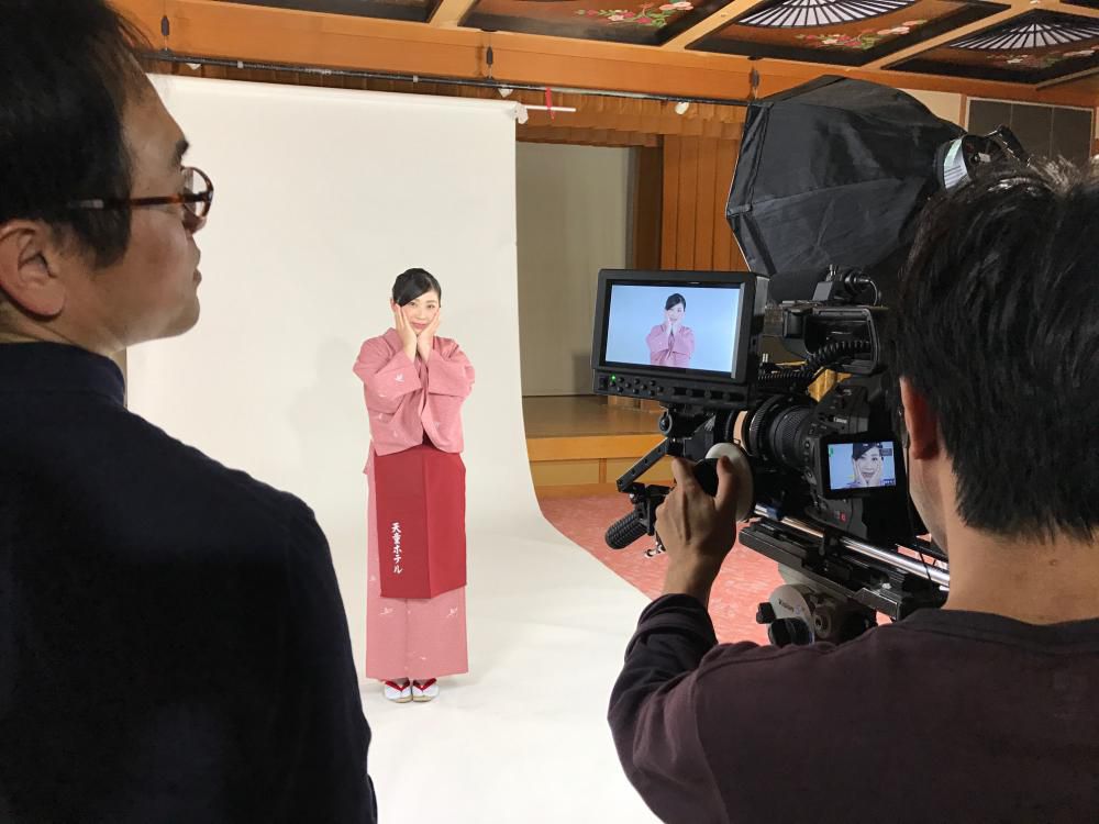 忘新年会のCM撮影をしております♪