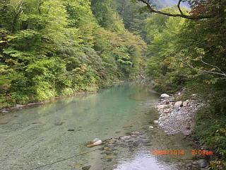 ◆小国の清流　荒川です。