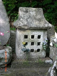 ◆直江兼続考案のお墓　　＠＠＠＠
