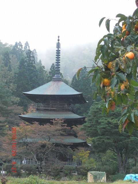 ◆秋の三重塔　　　＠＠＠